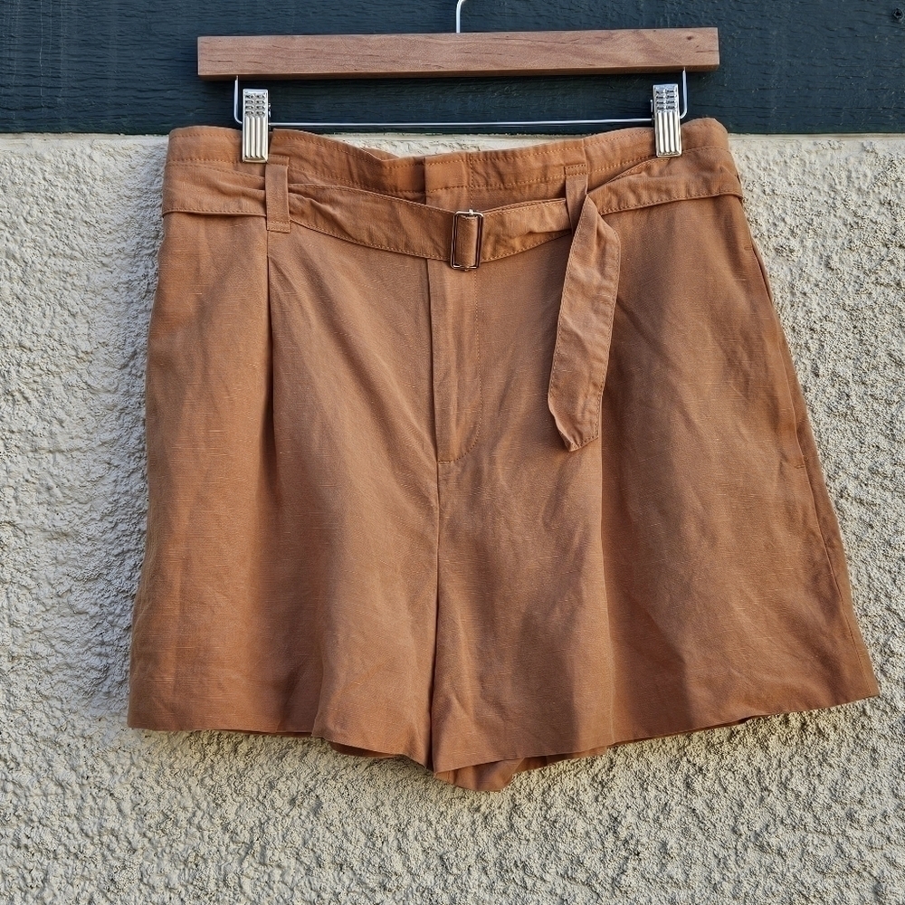 Club Monaco Darcee shorts linen blend Sandstone orange tan size 10
